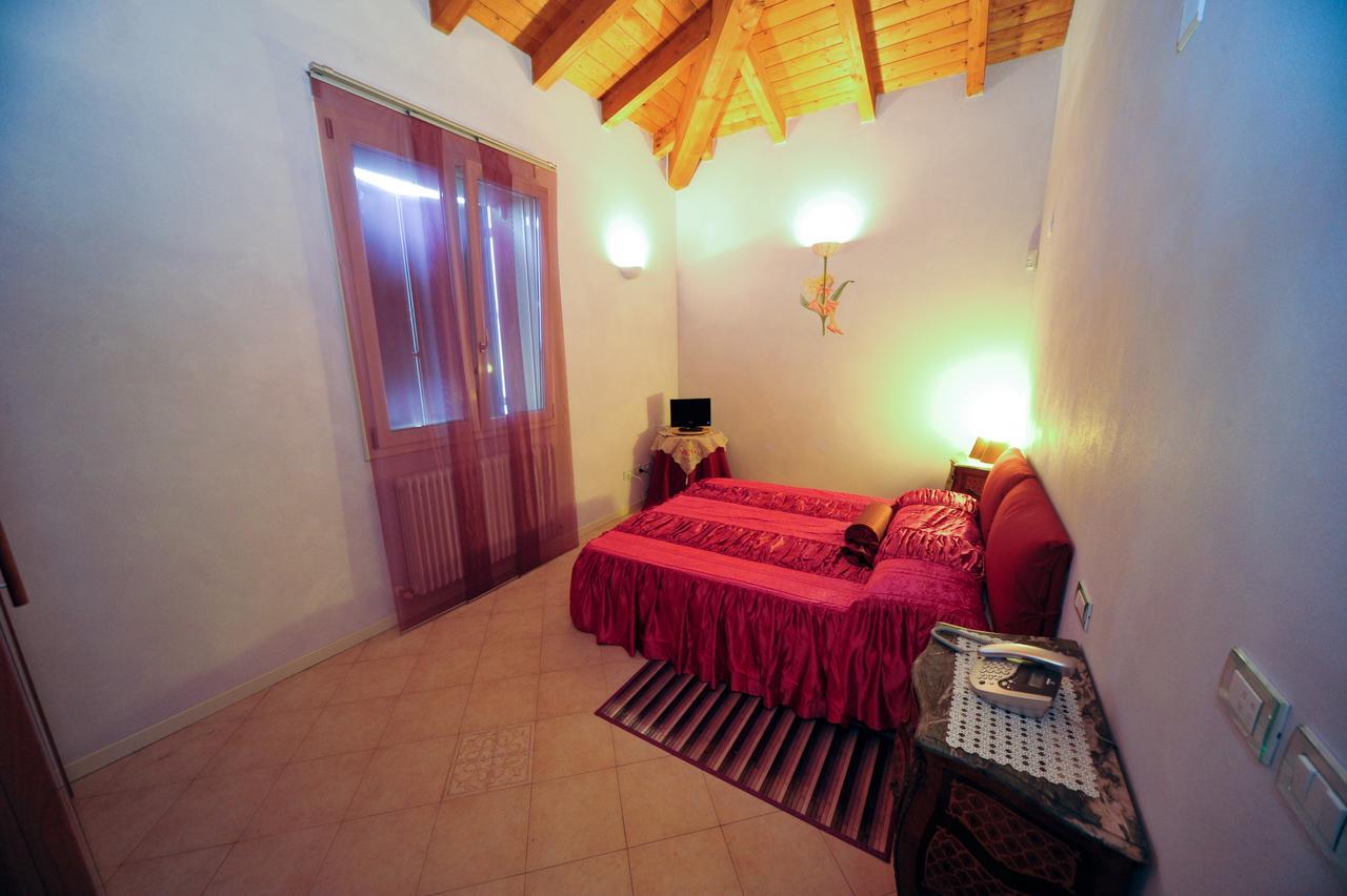 La Corte Splendente Castello d'Argile Zewnętrze zdjęcie